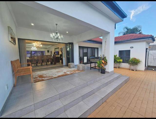 5 BEDROOM HOUSE FOR SALE IN WATERKLOOF RIDGE